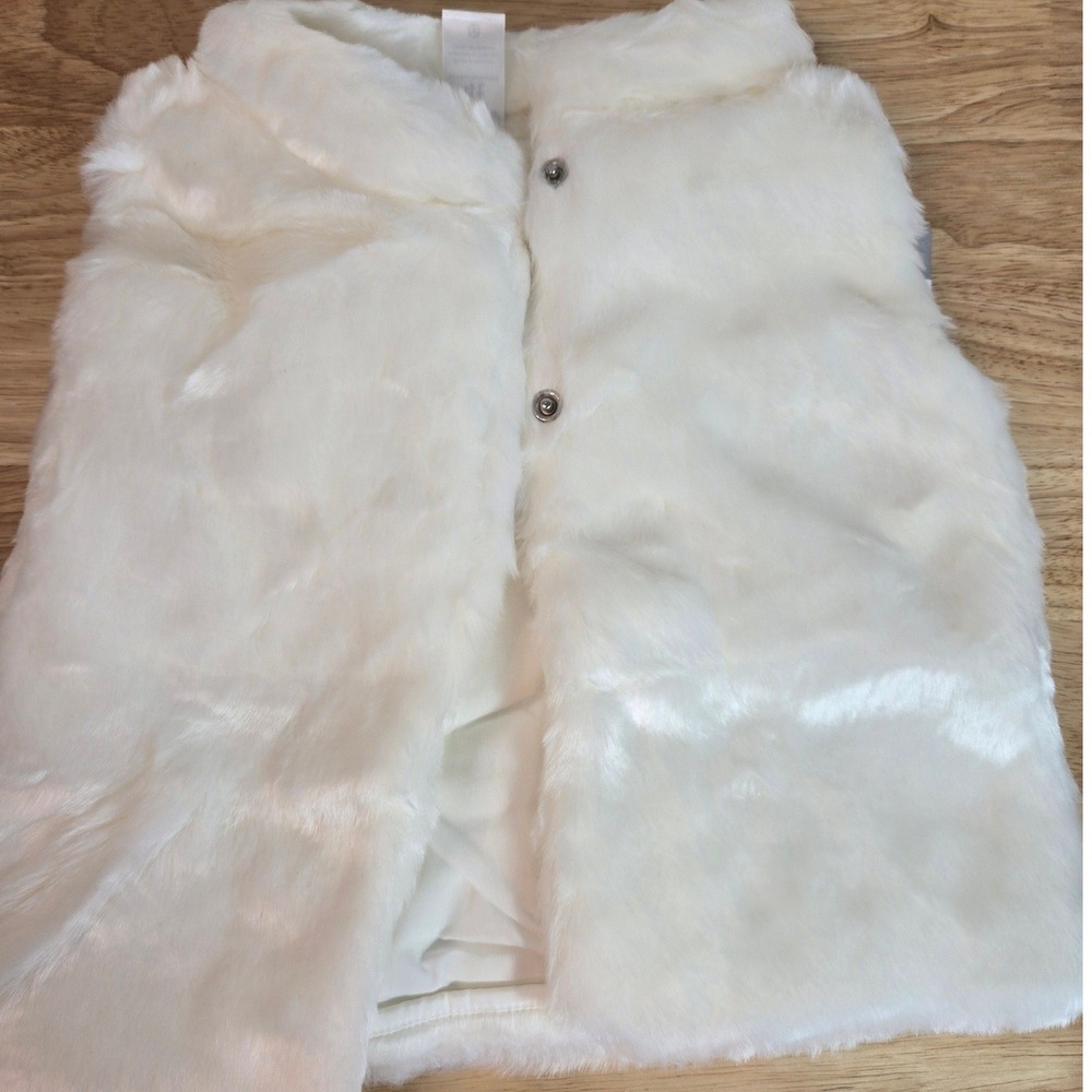 Carters Toddler Girls Ivory White Faux Fur Vest Snap Front Size 4T NWT